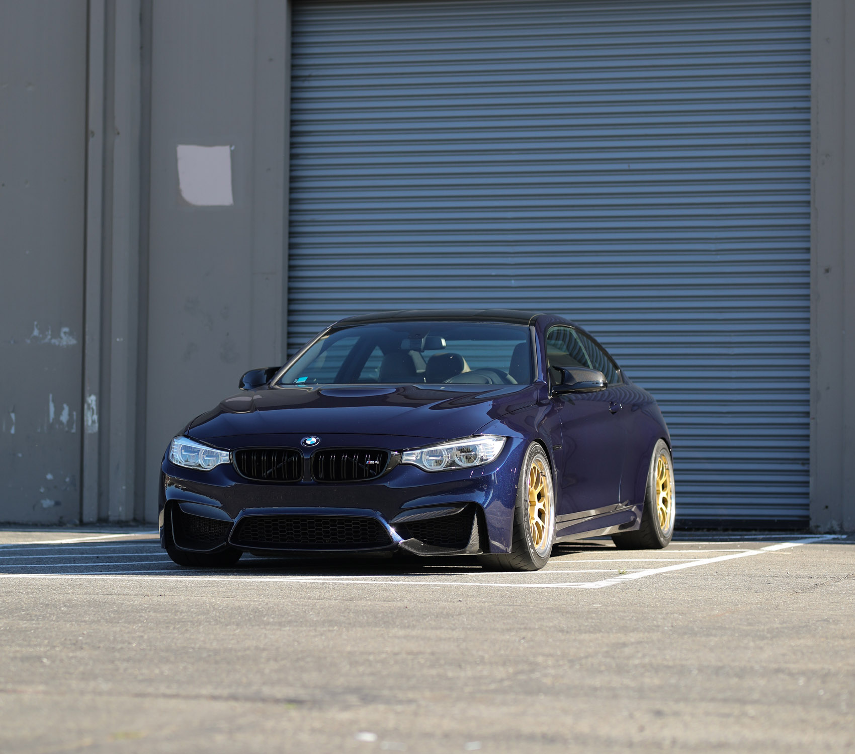 F82 M4 with Race Gold A08R